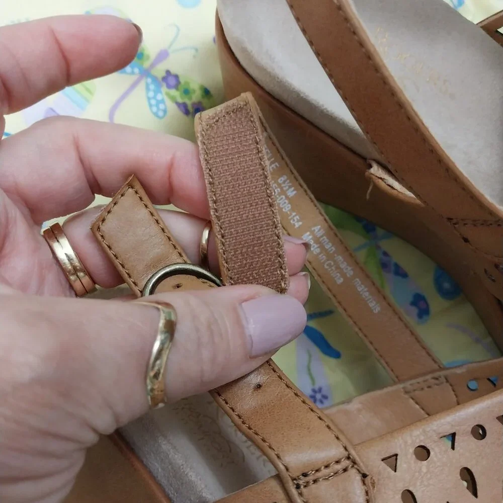 2973 Size 8.5 Kim Rogers Ultra Comfort Technology Leather Look Wedge Heels. - Picture 3 of 9